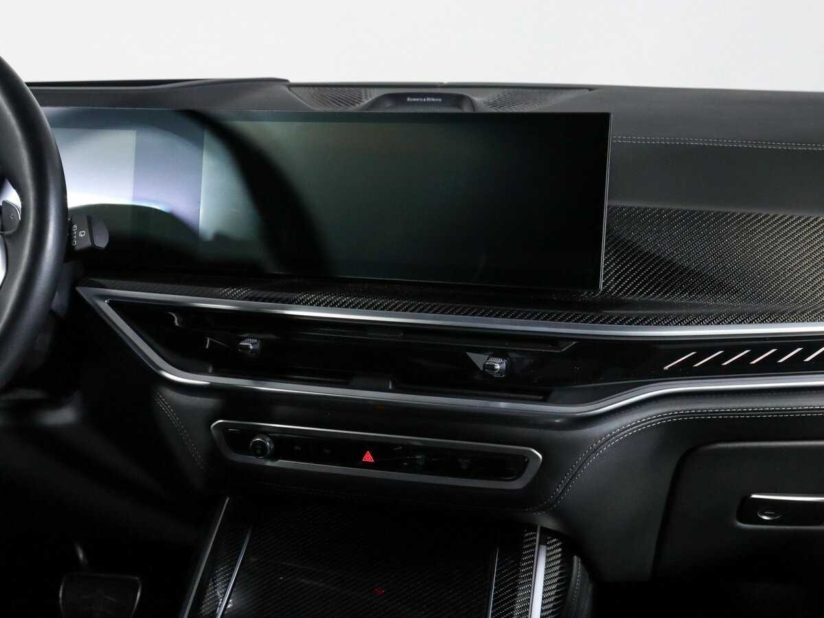 BMW X7 с пробегом — 2023 год. Фото: #9