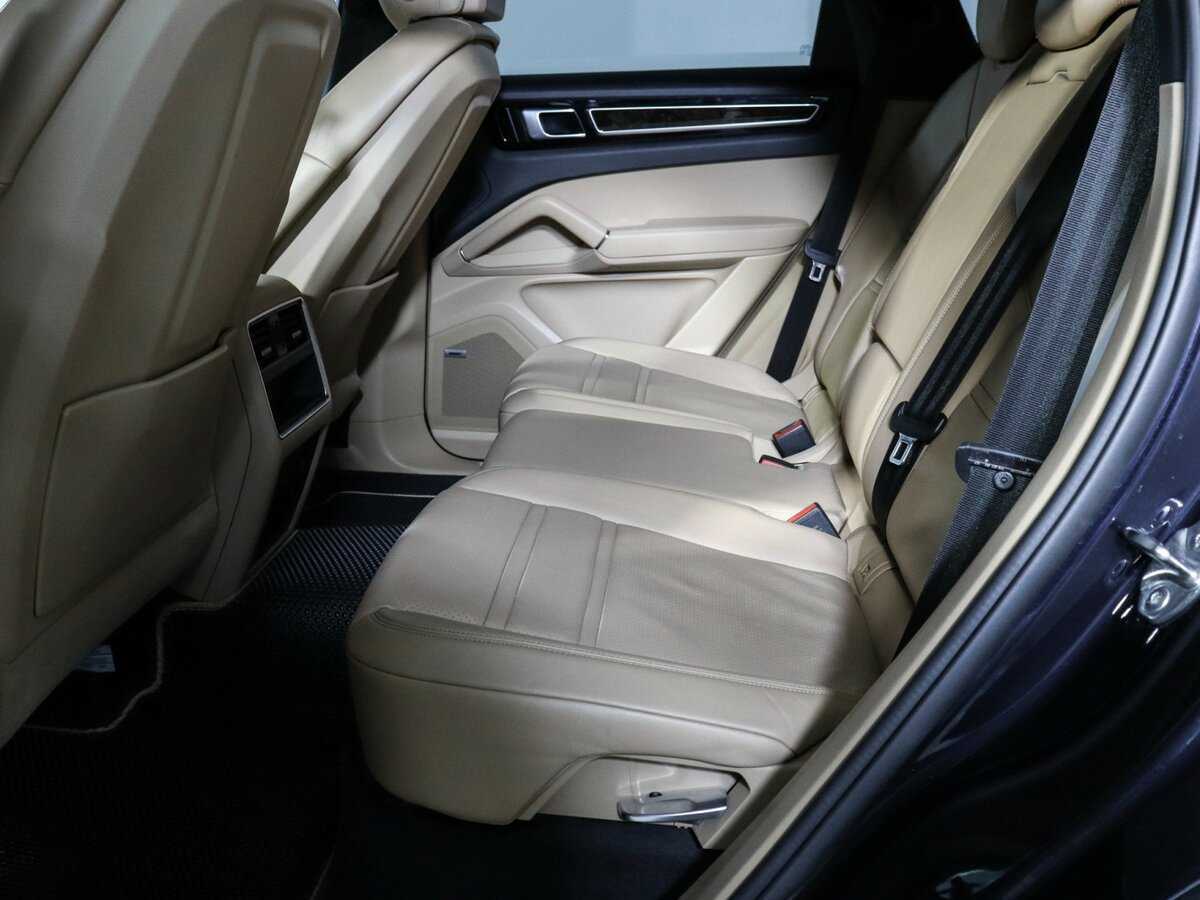 Porsche Cayenne с пробегом — 2018 год. Фото: #6