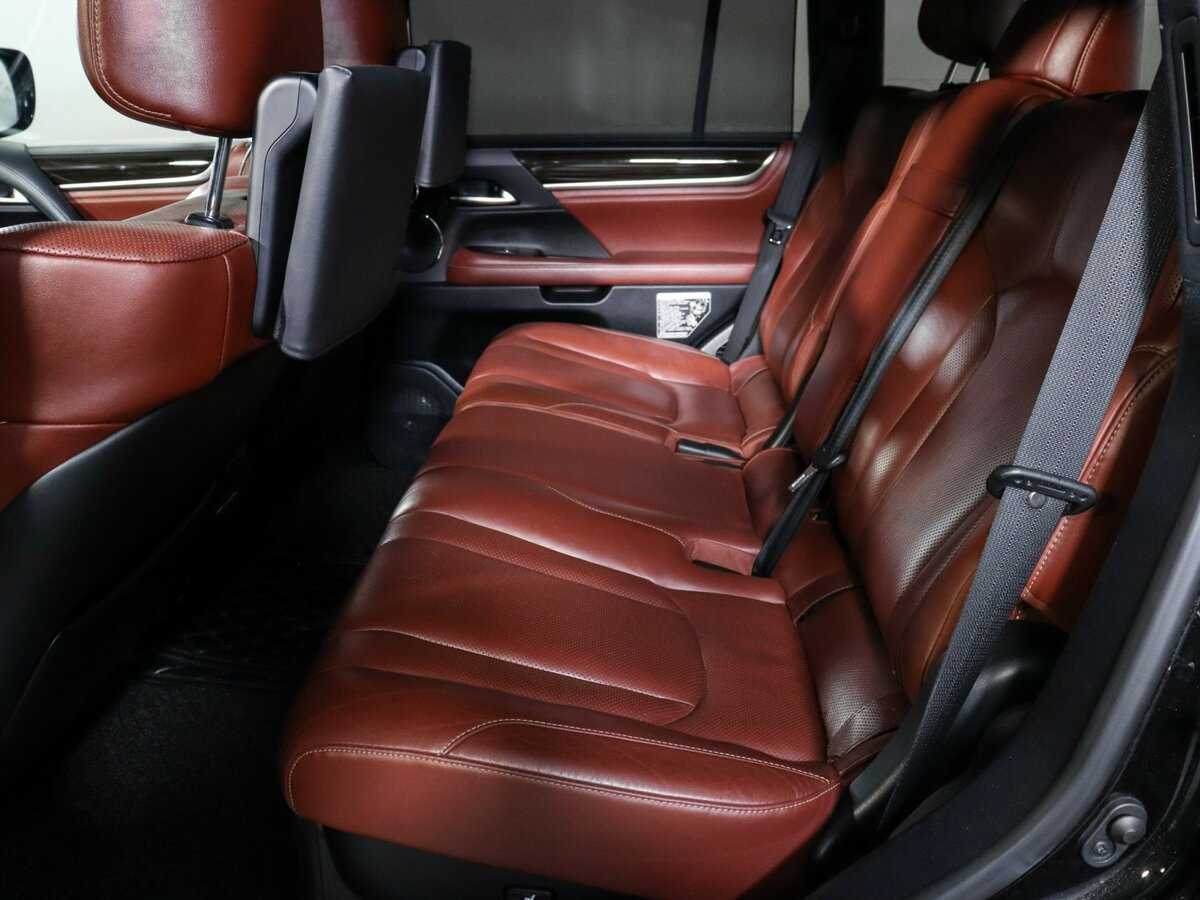 Lexus LX с пробегом — 2017 год. Фото: #6