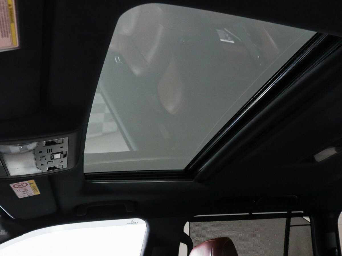 Lexus LX с пробегом — 2017 год. Фото: #17