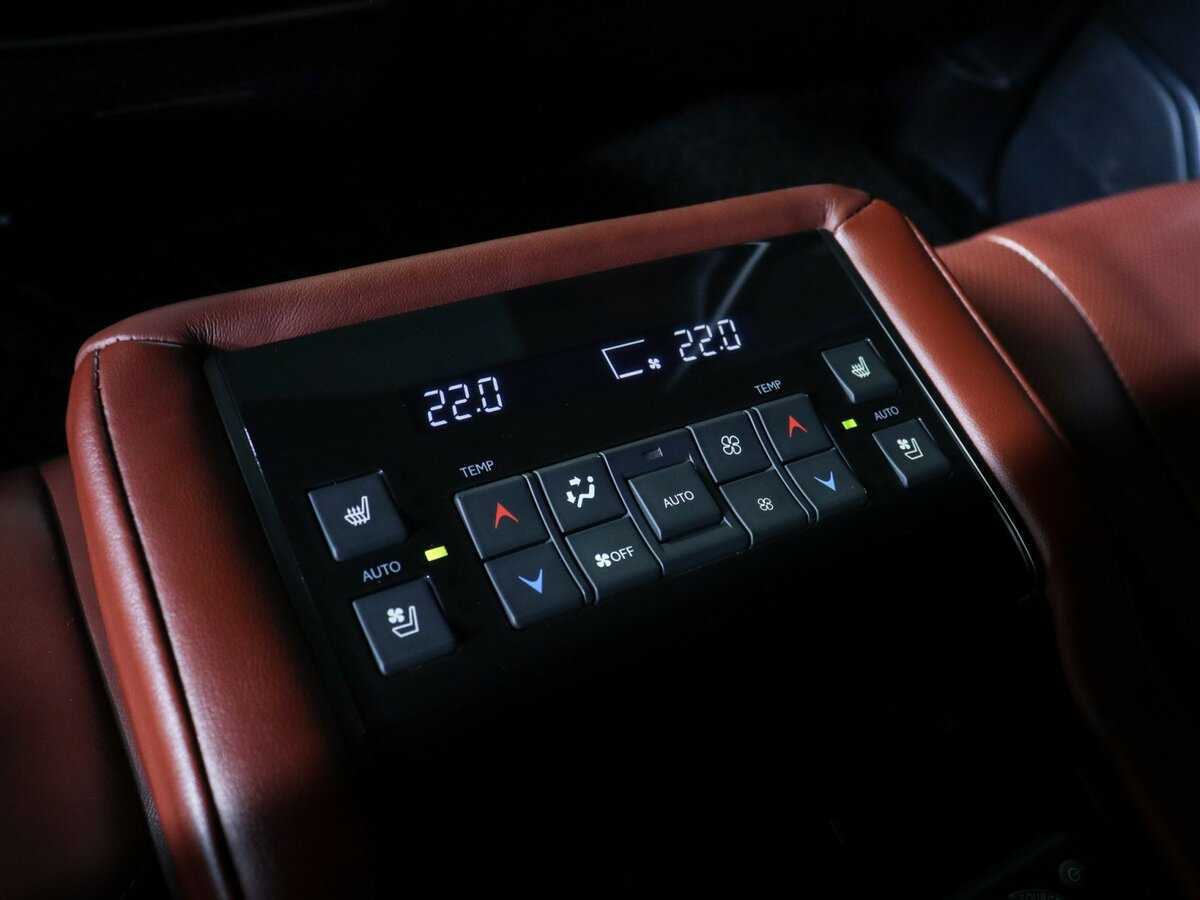 Lexus LX с пробегом — 2017 год. Фото: #20