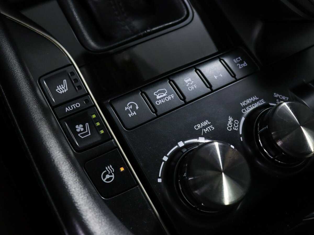 Lexus LX с пробегом — 2017 год. Фото: #23