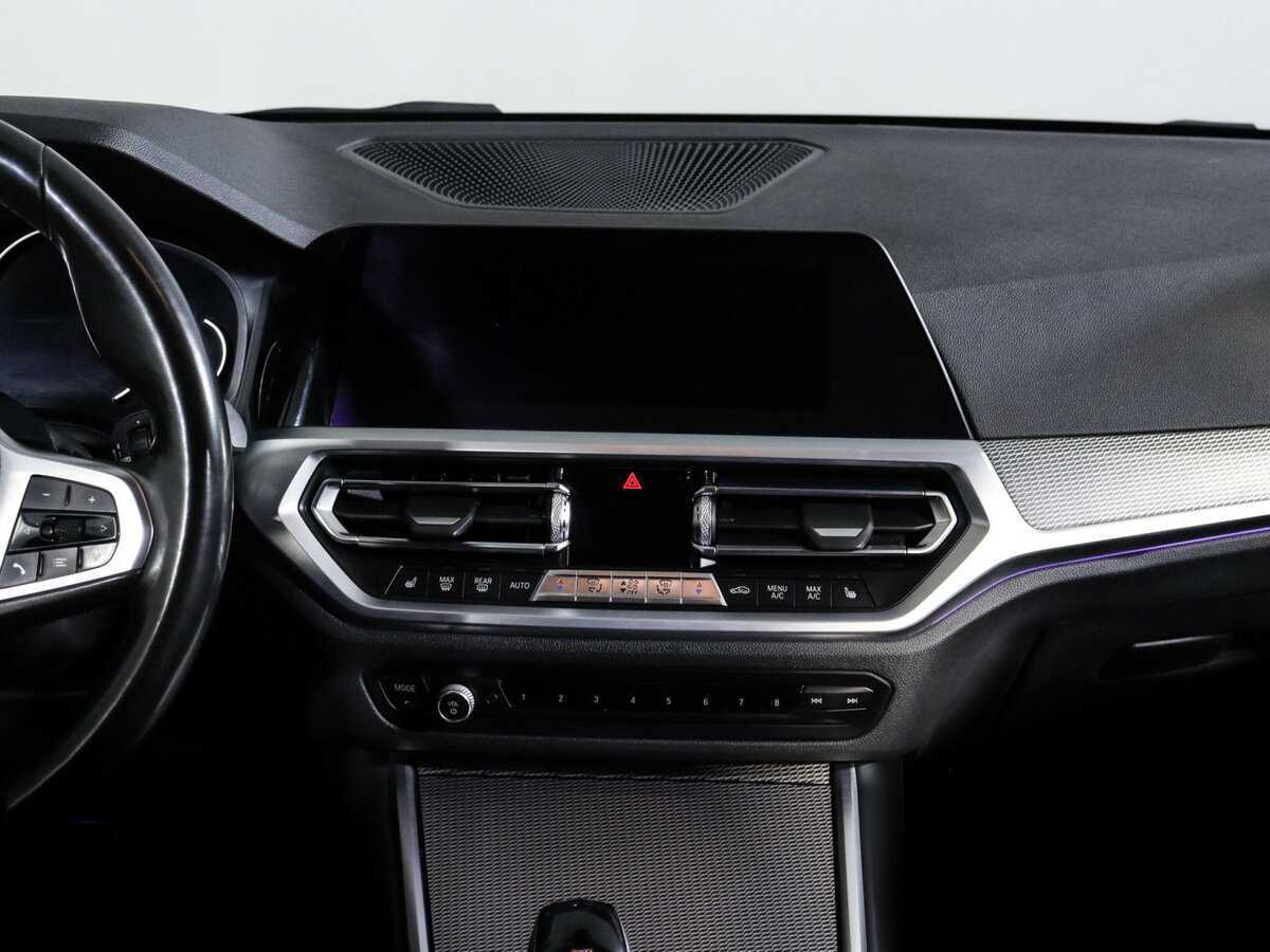 BMW 3 серии с пробегом — 2020 год. Фото: #9