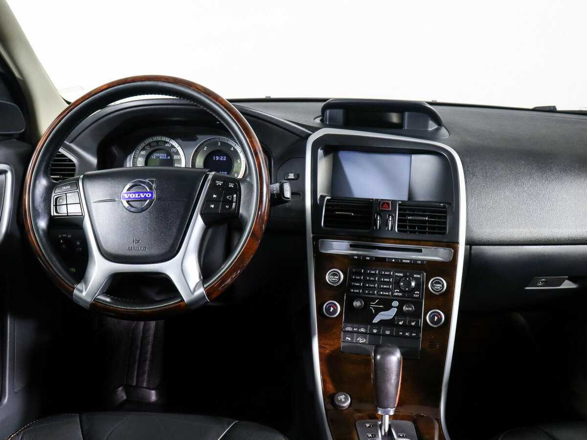 Volvo XC60 с пробегом — 2010 год. Фото: #8