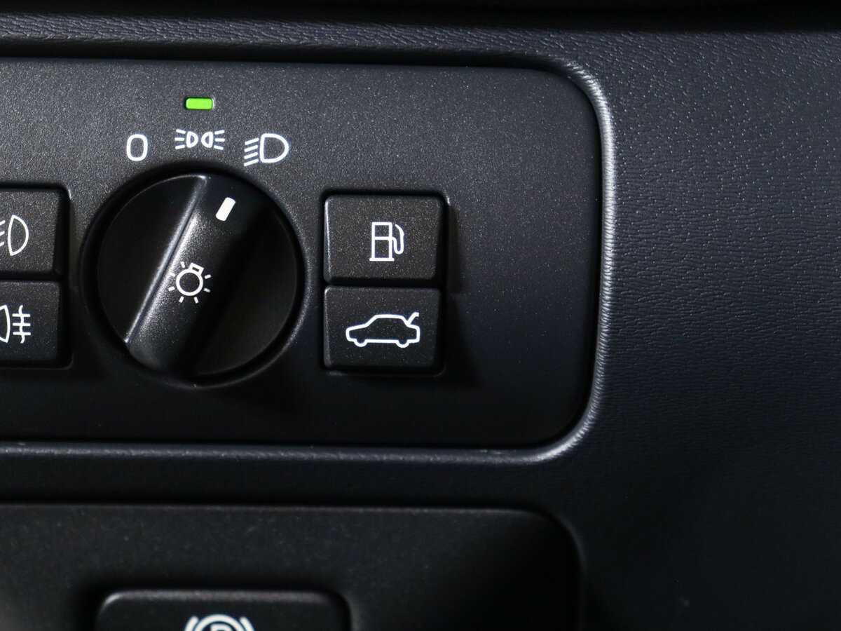 Volvo XC60 с пробегом — 2010 год. Фото: #13