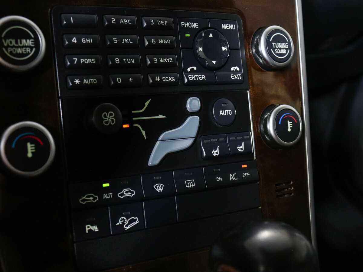 Volvo XC60 с пробегом — 2010 год. Фото: #14