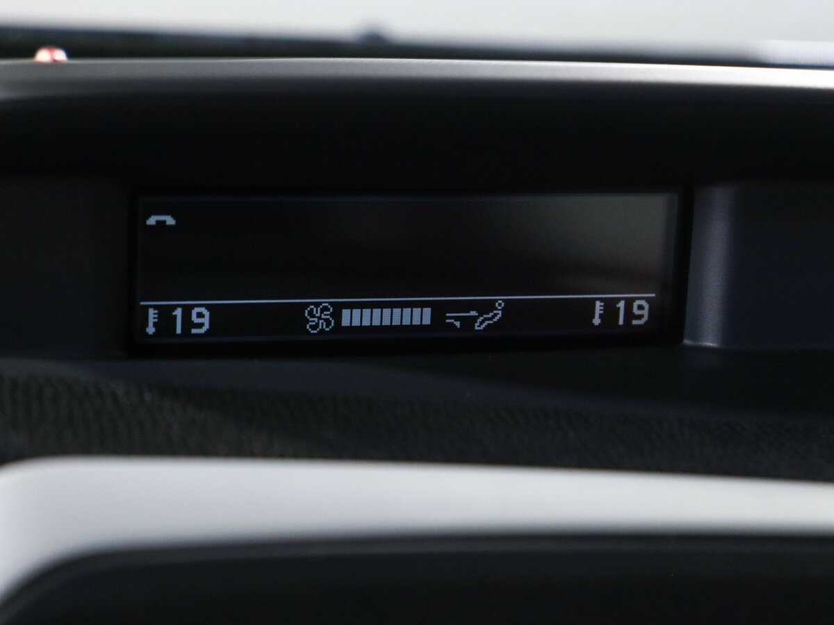 Volvo XC60 с пробегом — 2010 год. Фото: #16