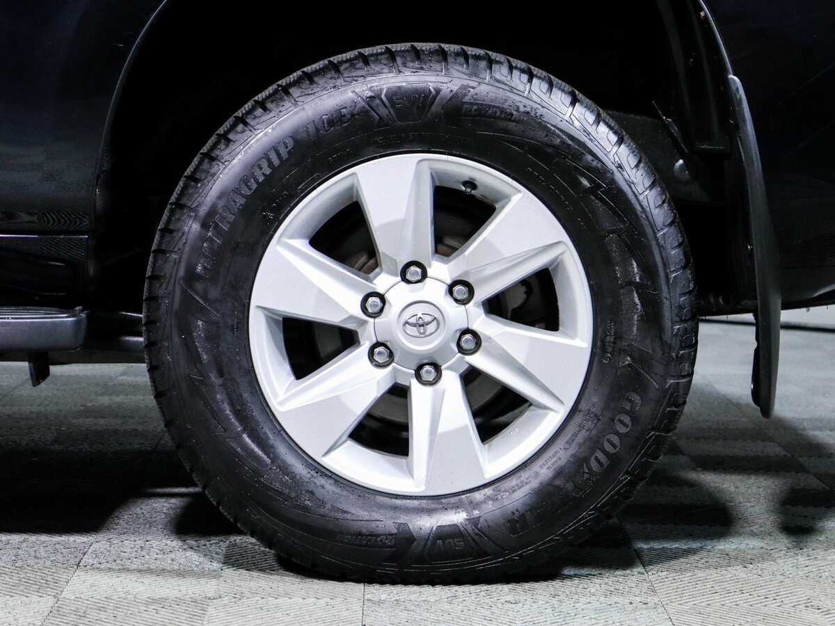 Toyota Land Cruiser Prado с пробегом — 2022 год. Фото: #11