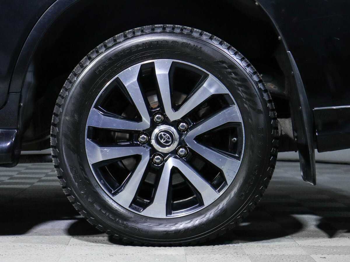 Toyota Land Cruiser с пробегом — 2018 год. Фото: #10