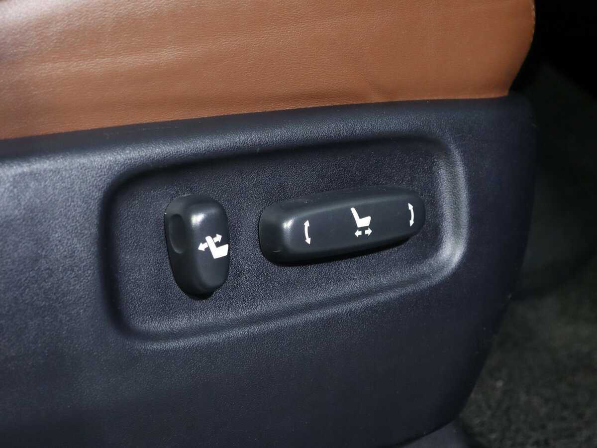 Toyota Land Cruiser с пробегом — 2018 год. Фото: #13