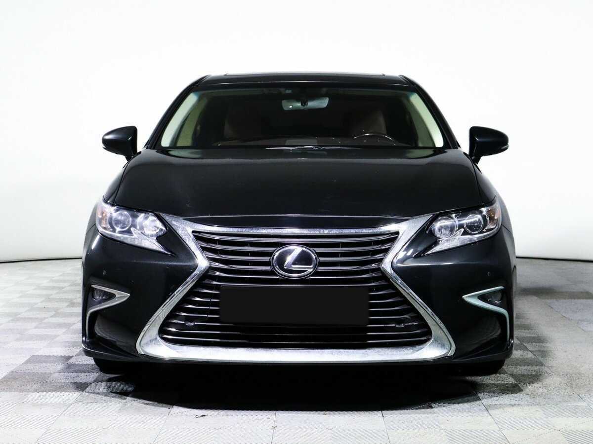 Lexus ES с пробегом — 2017 год. Фото: #1
