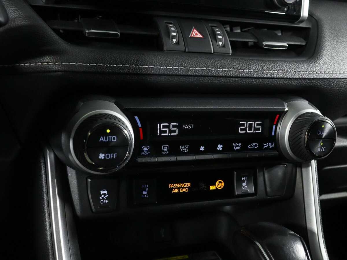 Toyota RAV4 с пробегом — 2021 год. Фото: #18