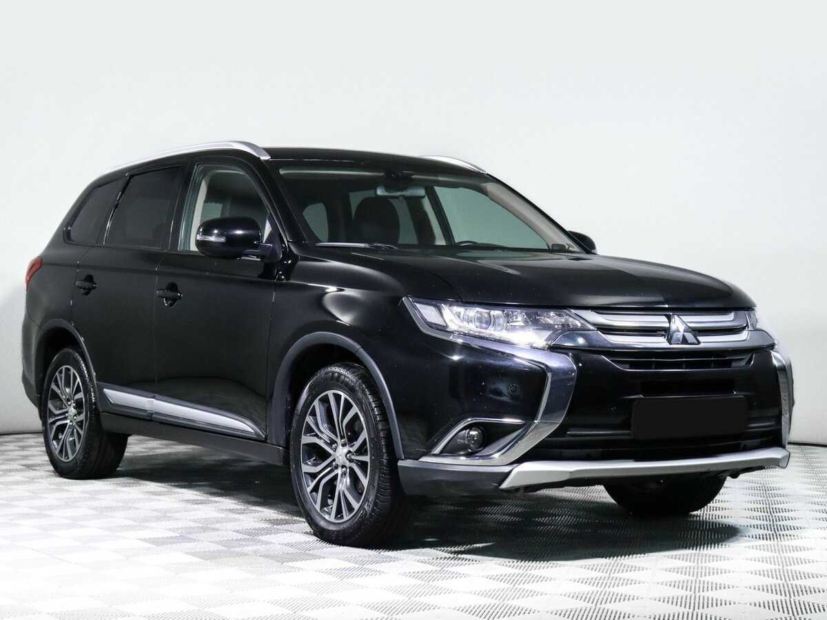 Mitsubishi Outlander с пробегом — 2018 год. Фото: #2