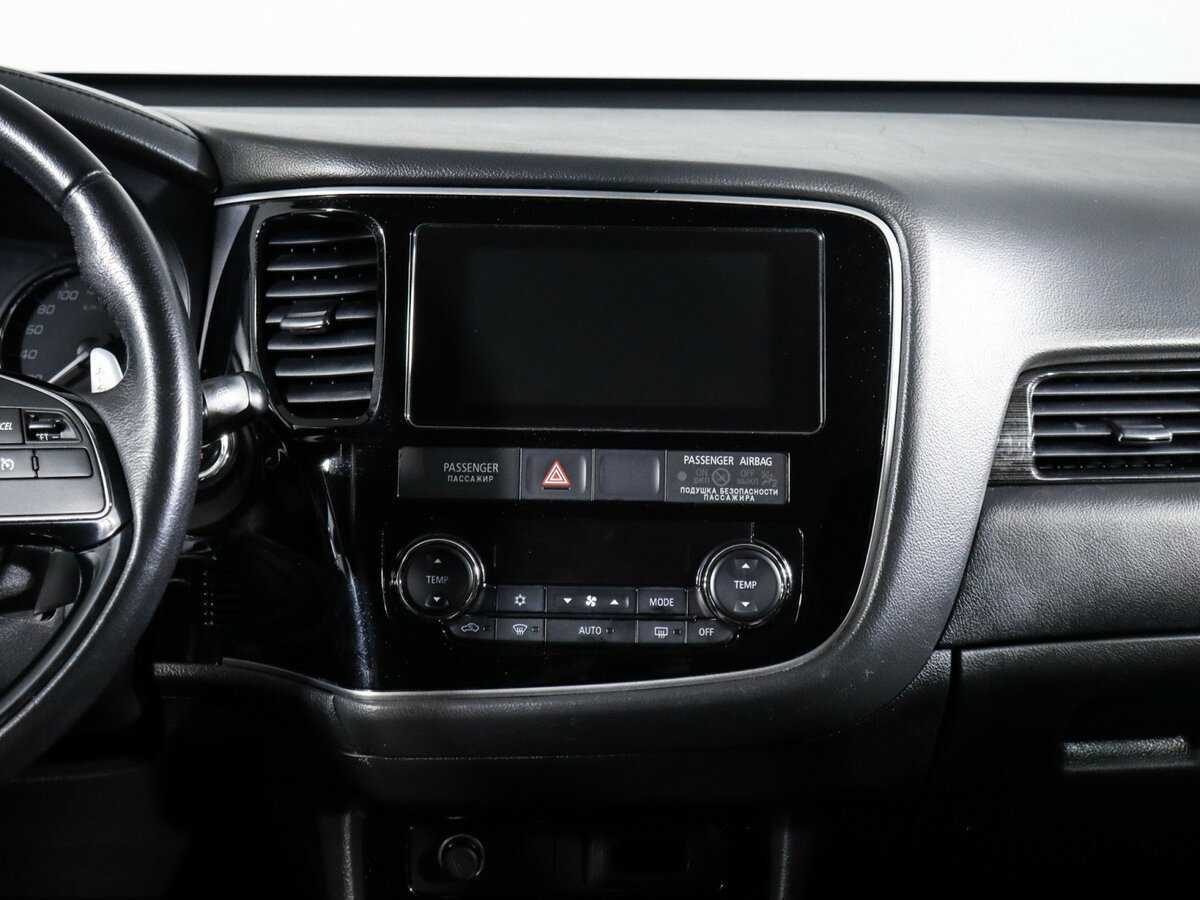 Mitsubishi Outlander с пробегом — 2018 год. Фото: #9
