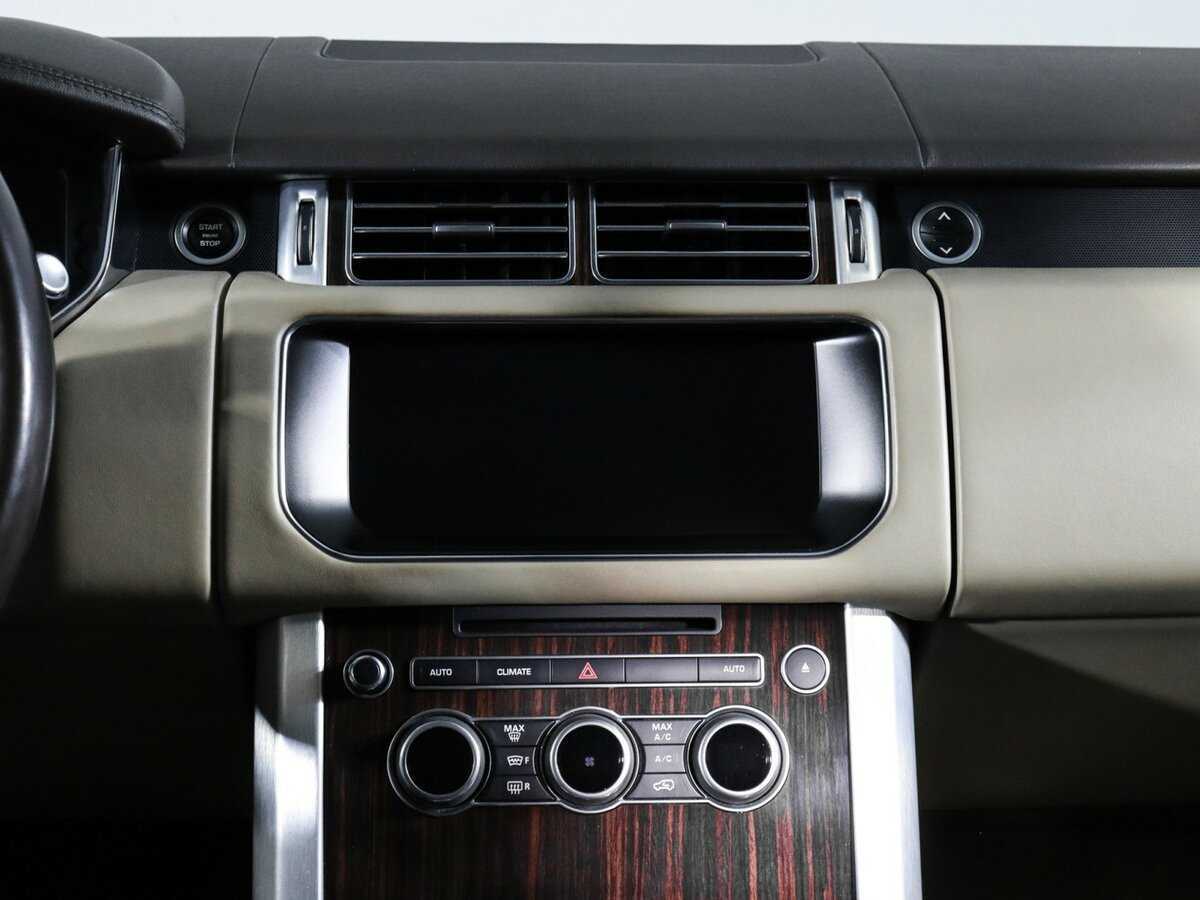 Land Rover Range Rover с пробегом — 2017 год. Фото: #9