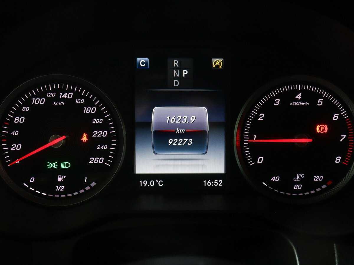 Mercedes-Benz GLC с пробегом — 2015 год. Фото: #7