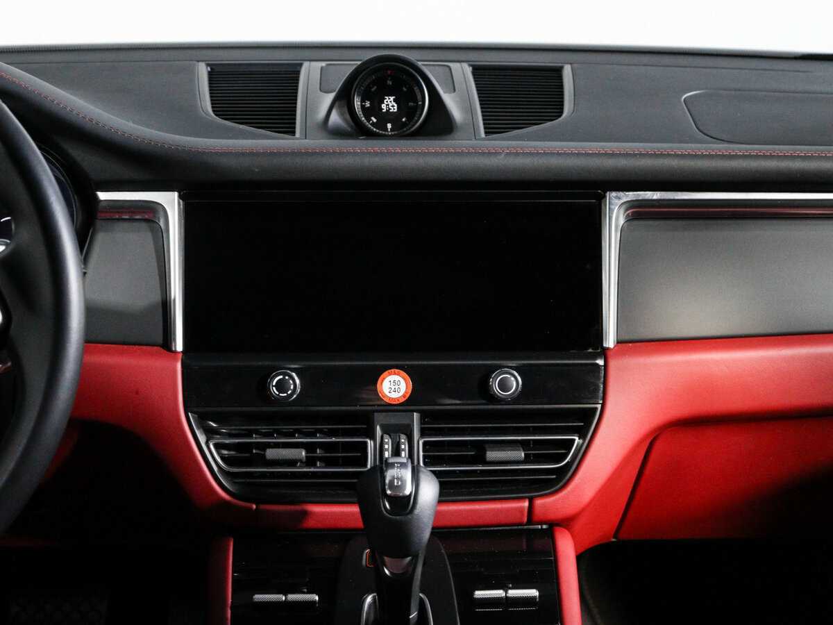 Porsche Macan с пробегом — 2021 год. Фото: #9