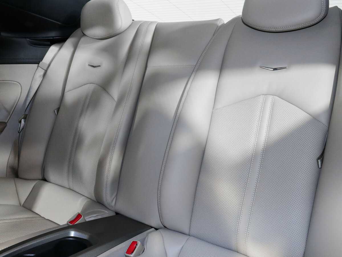 Cadillac CTS с пробегом — 2011 год. Фото: #9