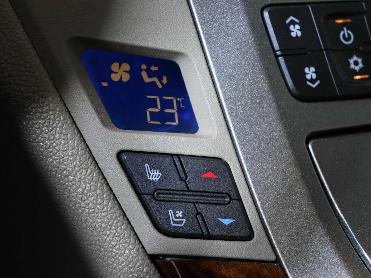 Cadillac CTS с пробегом — 2011 год. Фото: #21