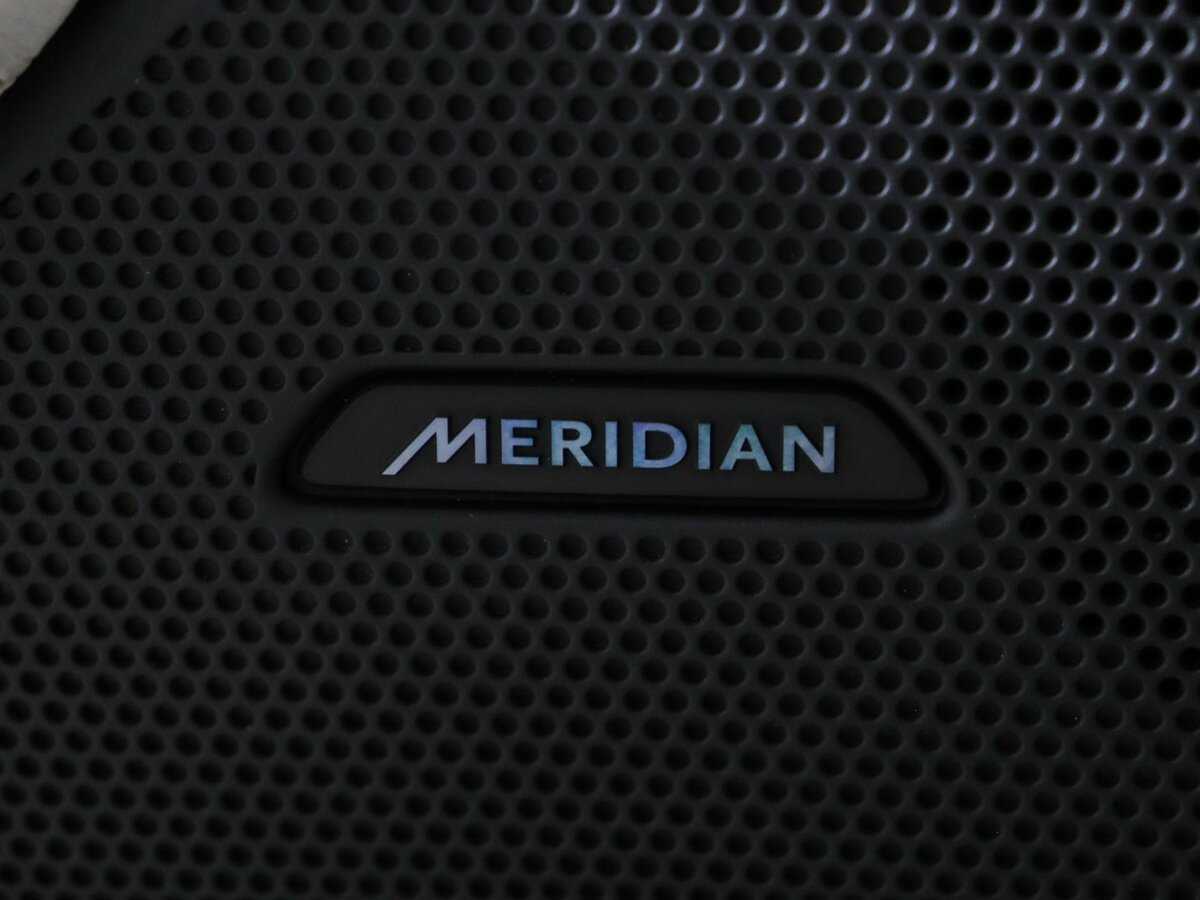 Land Rover Range Rover Velar с пробегом — 2018 год. Фото: #18