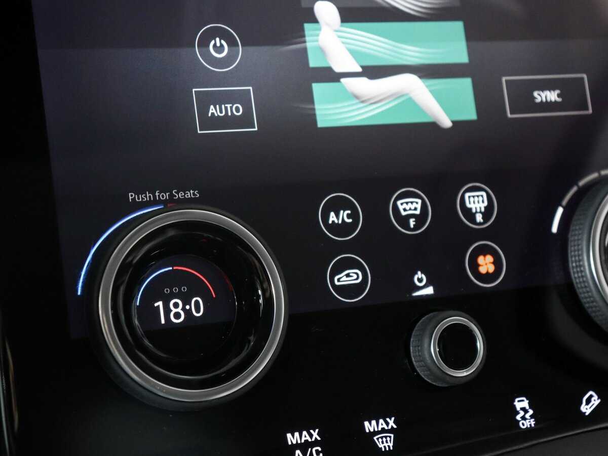 Land Rover Range Rover Velar с пробегом — 2018 год. Фото: #19