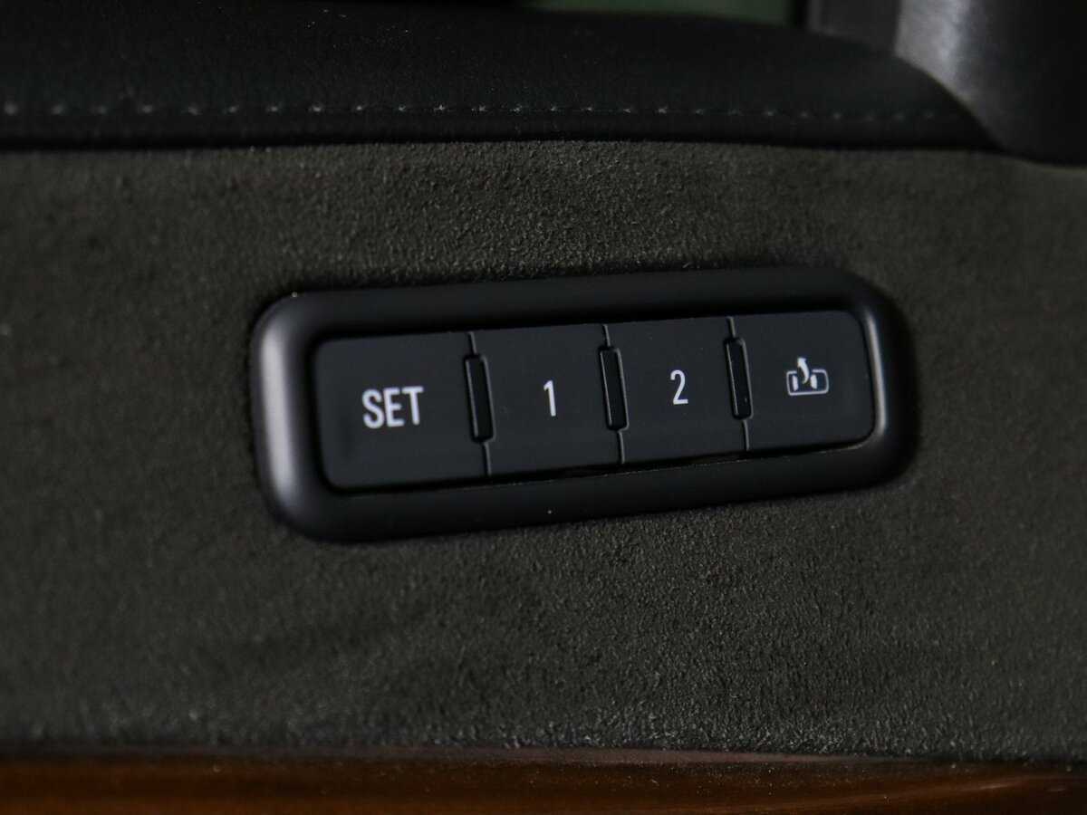 Cadillac Escalade с пробегом — 2018 год. Фото: #16