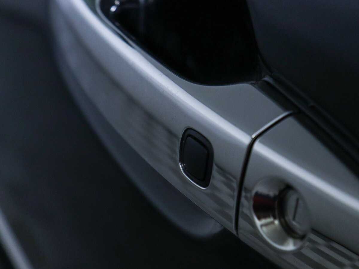 Lexus LX с пробегом — 2012 год. Фото: #15