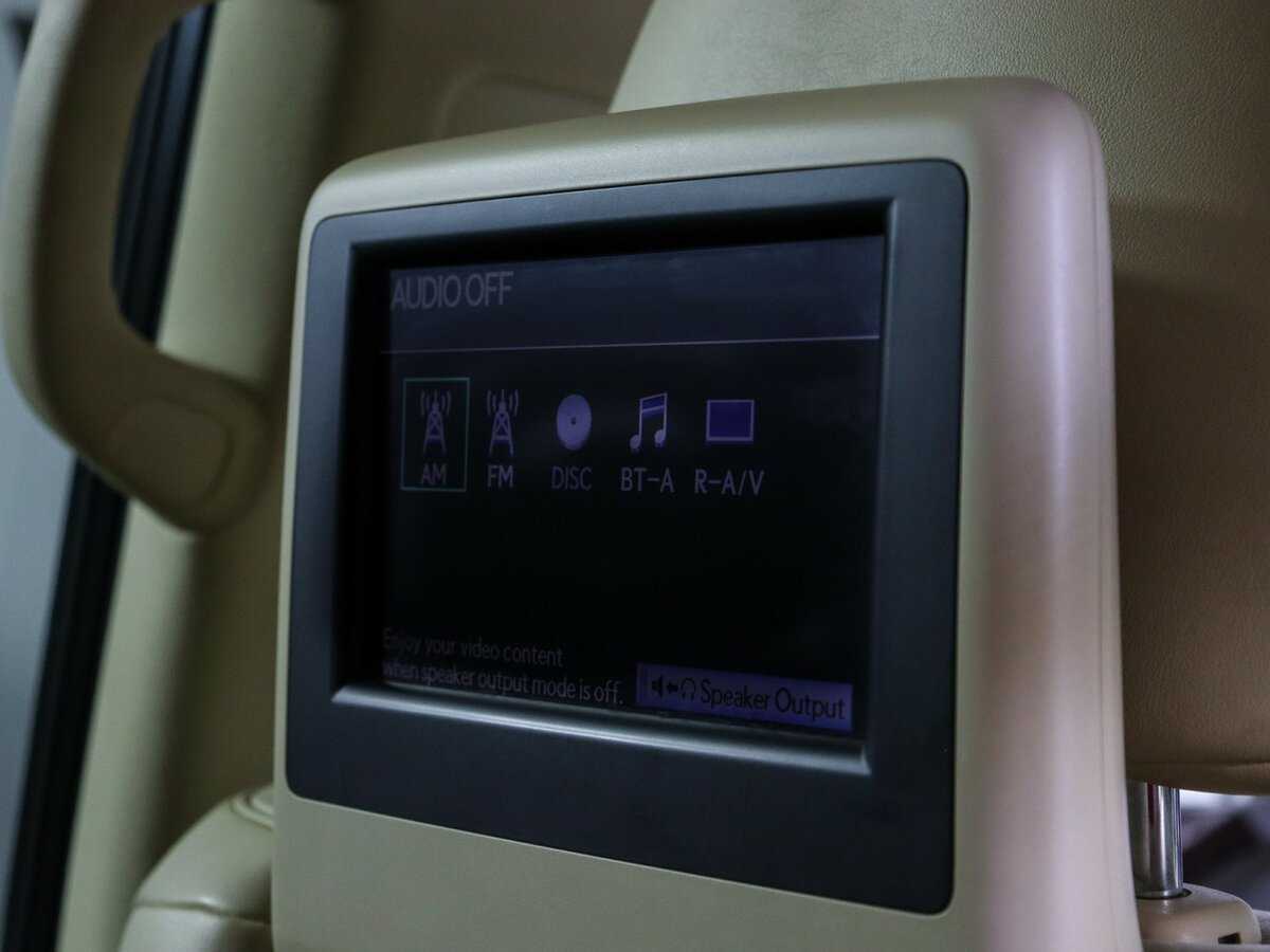 Lexus LX с пробегом — 2012 год. Фото: #17