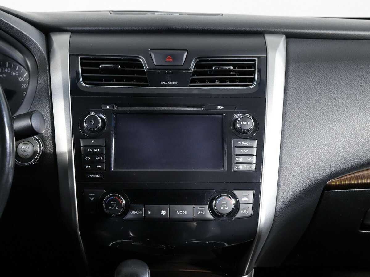 Nissan Teana с пробегом — 2015 год. Фото: #9