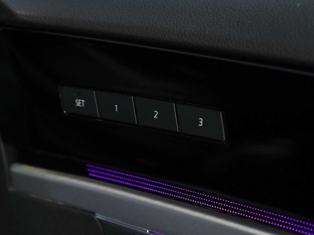 Volkswagen Touareg с пробегом — 2021 год. Фото: #15