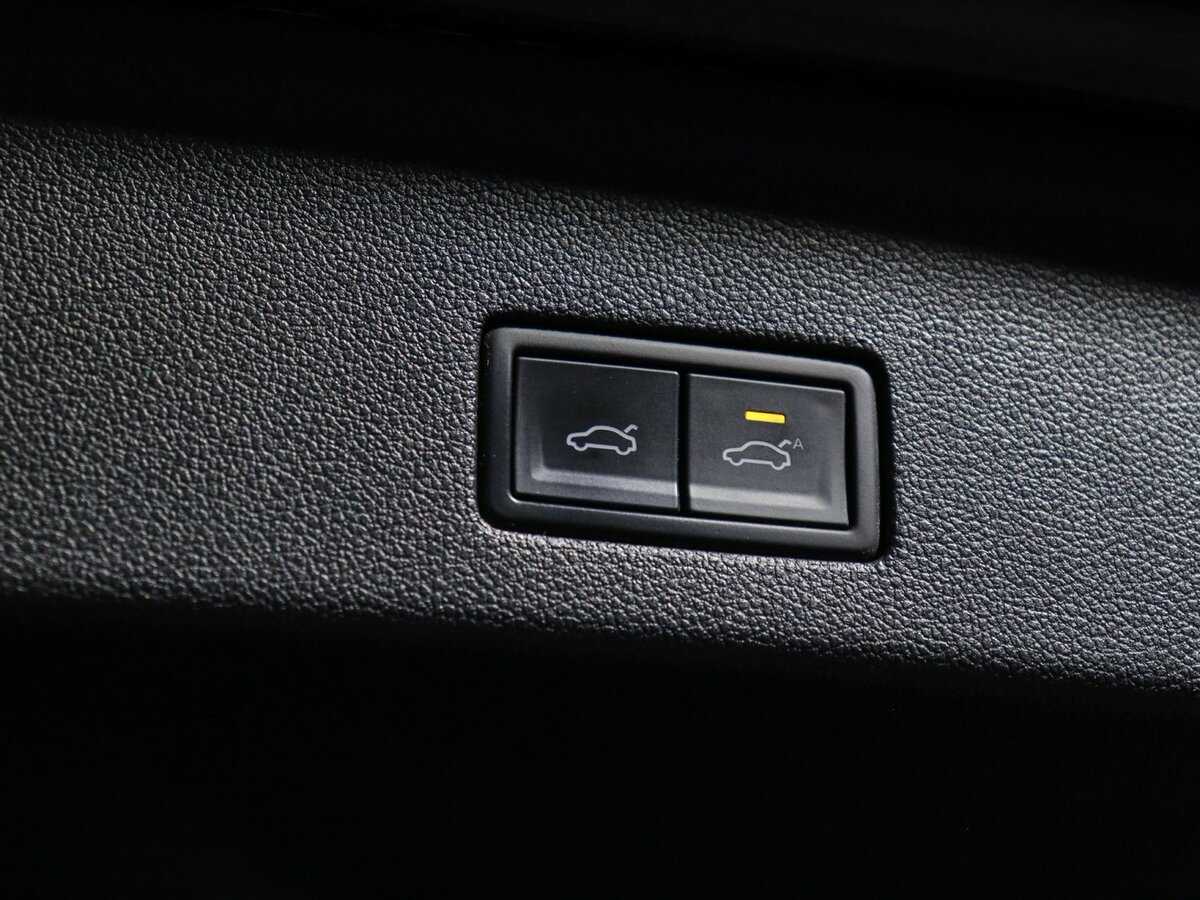 Volkswagen Touareg с пробегом — 2021 год. Фото: #17