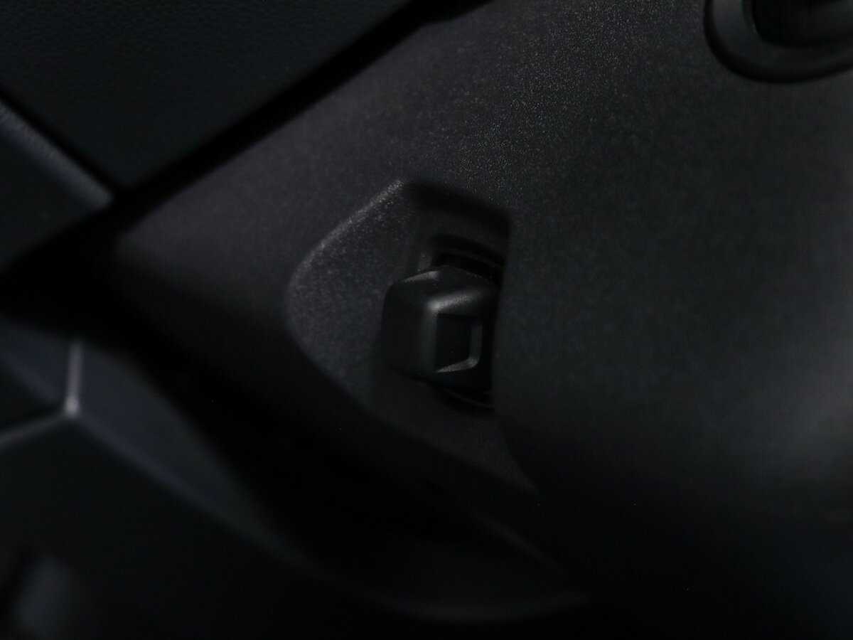 Volkswagen Touareg с пробегом — 2021 год. Фото: #21