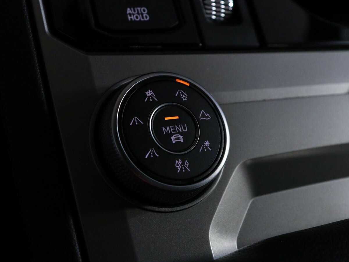 Volkswagen Touareg с пробегом — 2021 год. Фото: #24