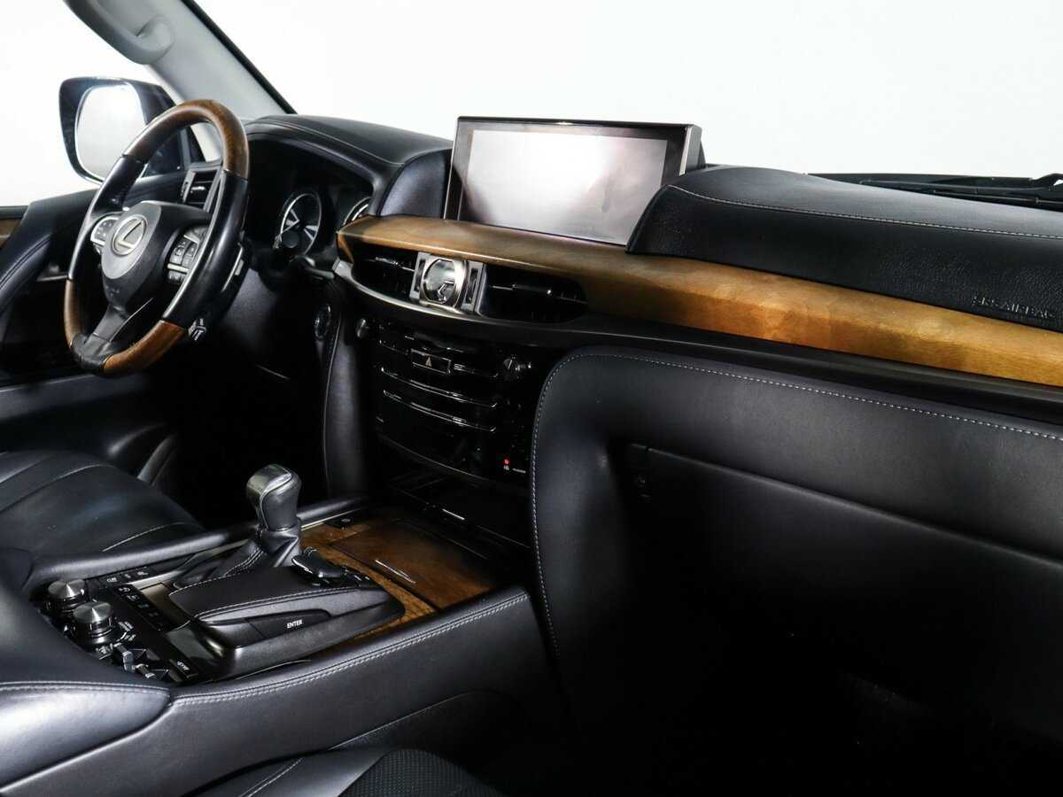 Lexus LX с пробегом — 2016 год. Фото: #5
