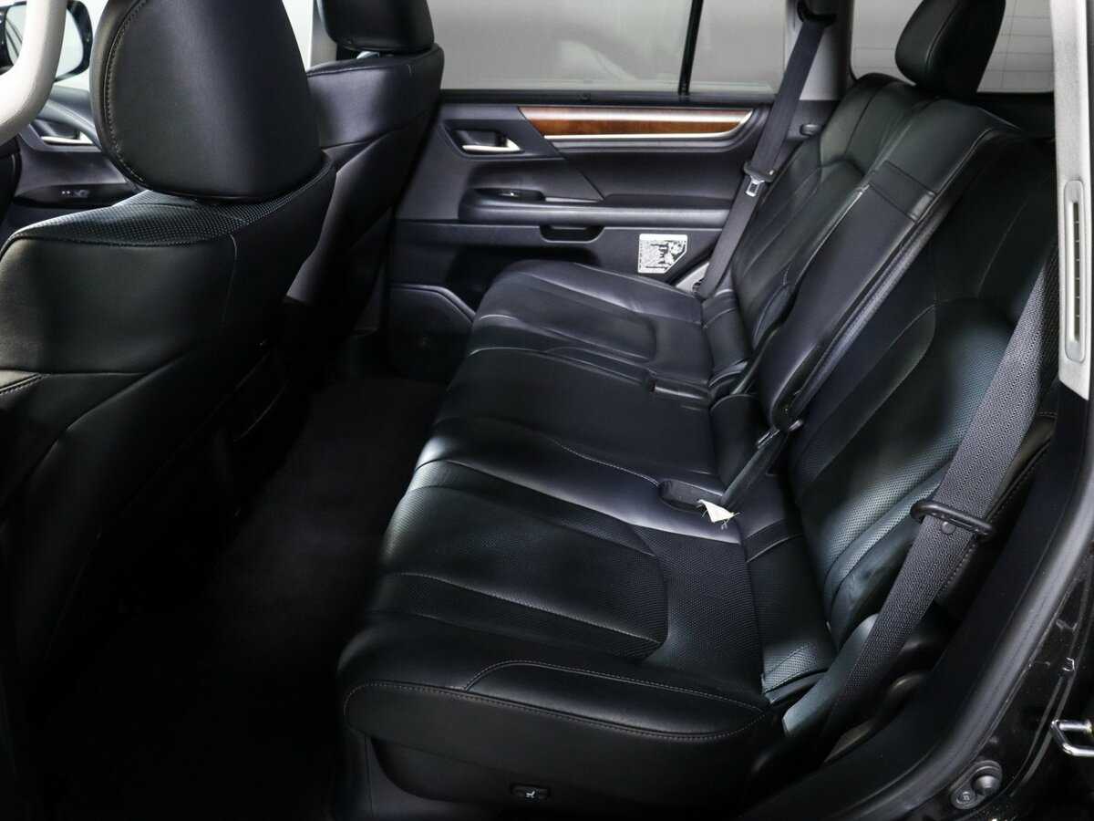 Lexus LX с пробегом — 2016 год. Фото: #6