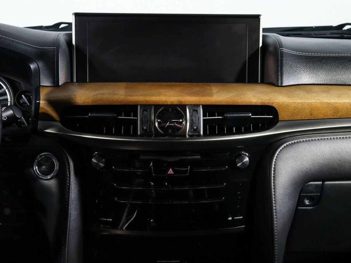 Lexus LX с пробегом — 2016 год. Фото: #9