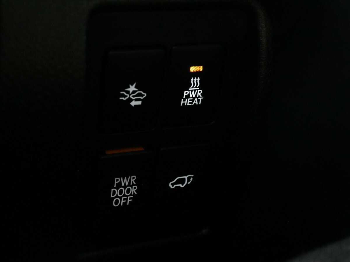 Lexus LX с пробегом — 2016 год. Фото: #18