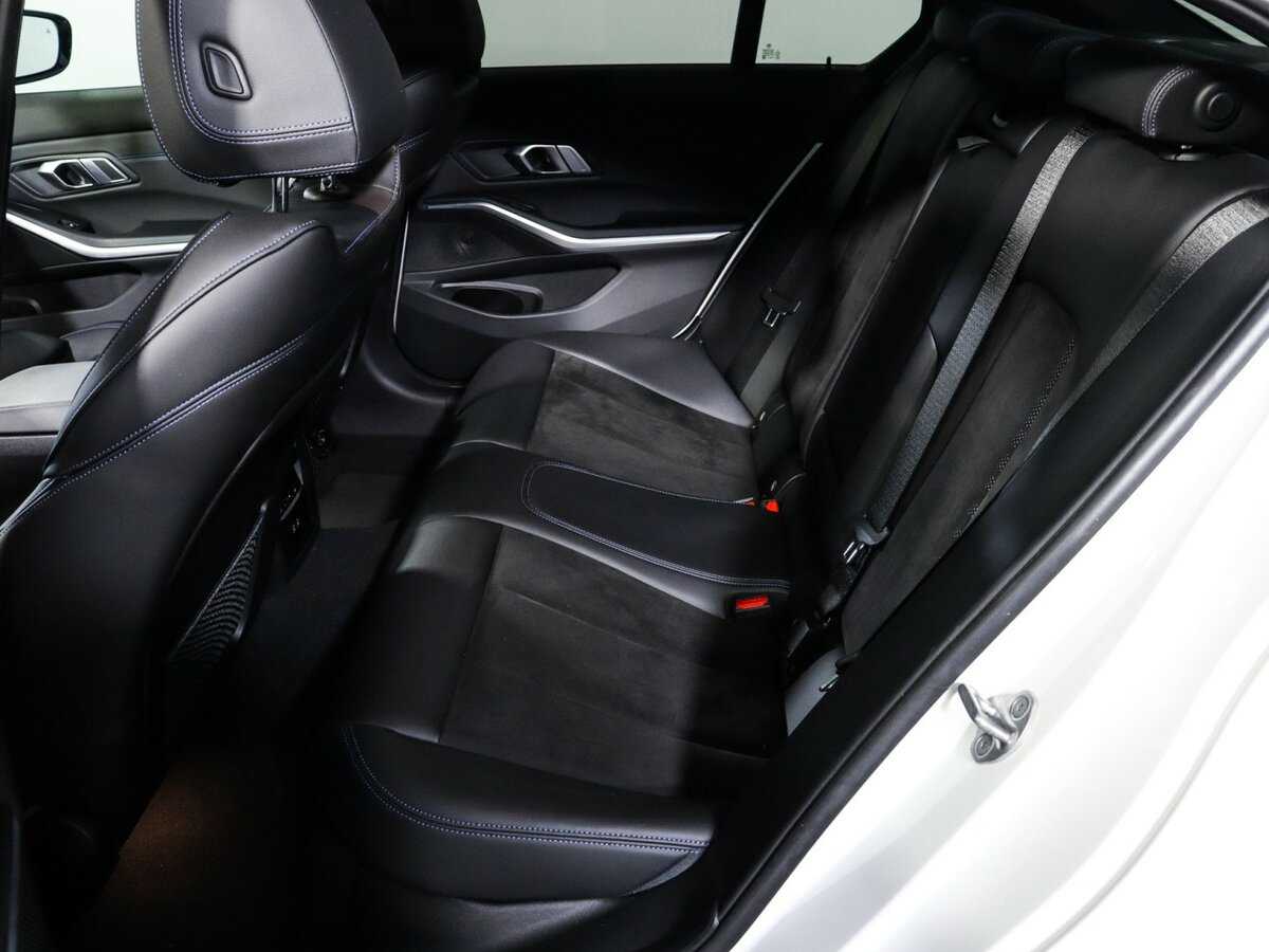 BMW 3 серии с пробегом — 2023 год. Фото: #9