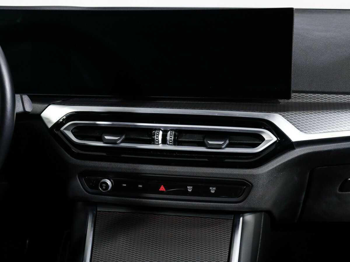 BMW 3 серии с пробегом — 2023 год. Фото: #12