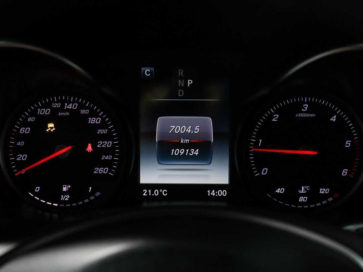 Mercedes-Benz GLC Coupe с пробегом — 2017 год. Фото: #8