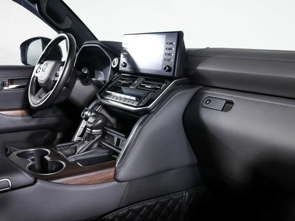 Toyota Land Cruiser с пробегом — 2022 год. Фото: #5