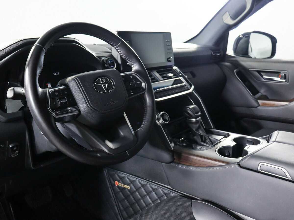 Toyota Land Cruiser с пробегом — 2022 год. Фото: #10