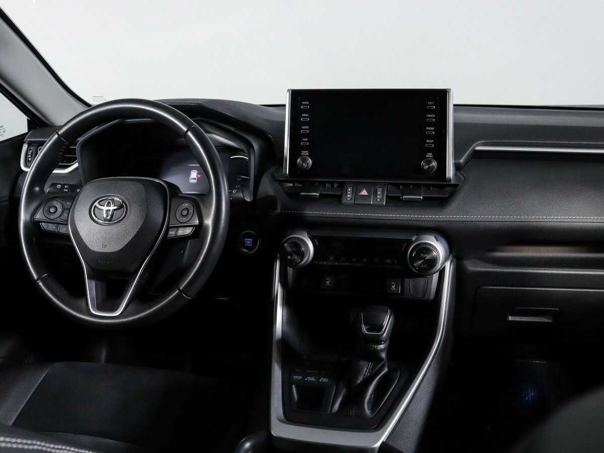 Toyota RAV4 с пробегом — 2021 год. Фото: #8