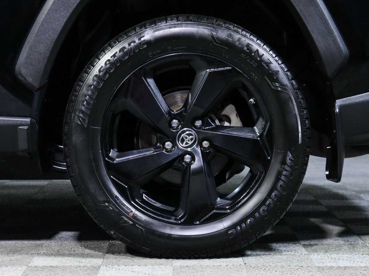 Toyota RAV4 с пробегом — 2021 год. Фото: #11