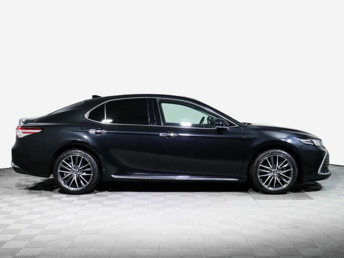 Toyota Camry с пробегом — 2023 год. Фото: #3