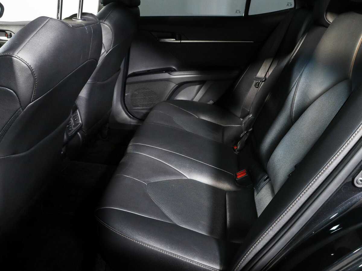 Toyota Camry с пробегом — 2023 год. Фото: #9