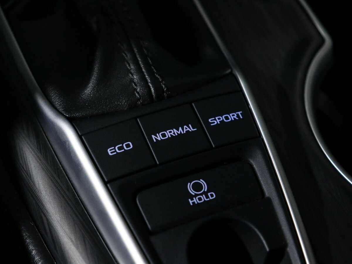 Toyota Camry с пробегом — 2023 год. Фото: #19