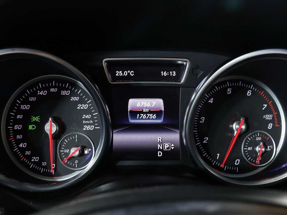 Mercedes-Benz GLE с пробегом — 2015 год. Фото: #8