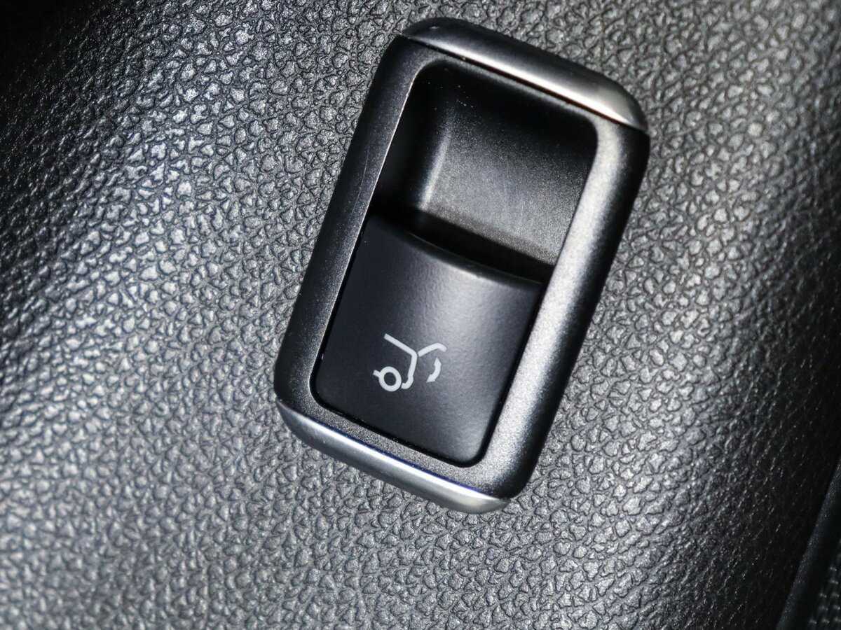 Mercedes-Benz GLE с пробегом — 2015 год. Фото: #13