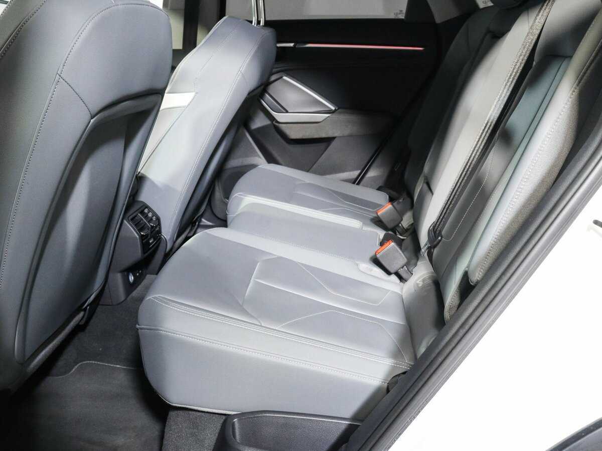 Audi Q3 Sportback с пробегом — 2021 год. Фото: #4